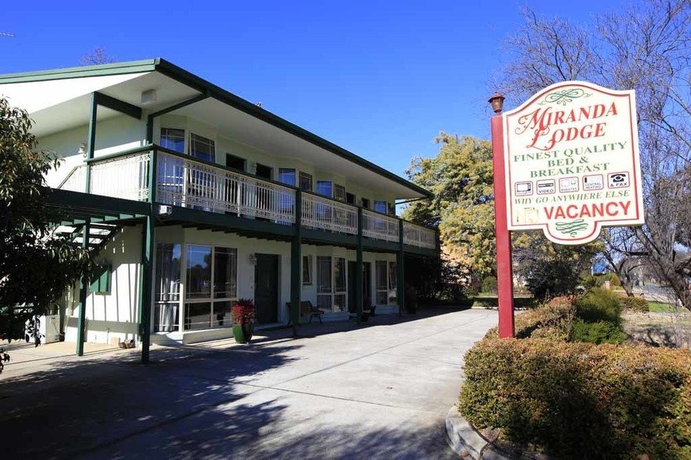 Miranda Lodge Camberra Exterior foto