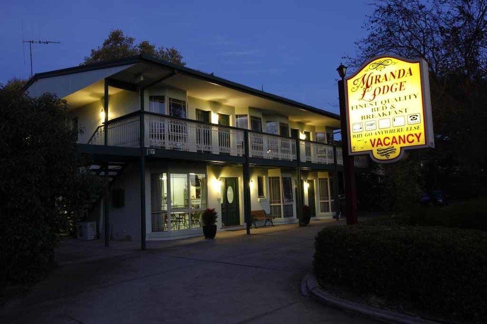 Miranda Lodge Camberra Exterior foto