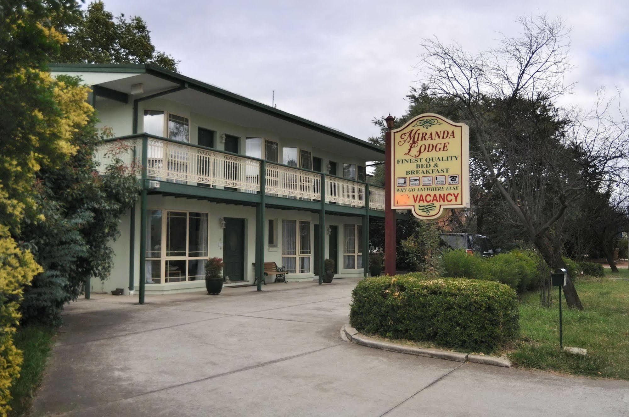 Miranda Lodge Camberra Exterior foto