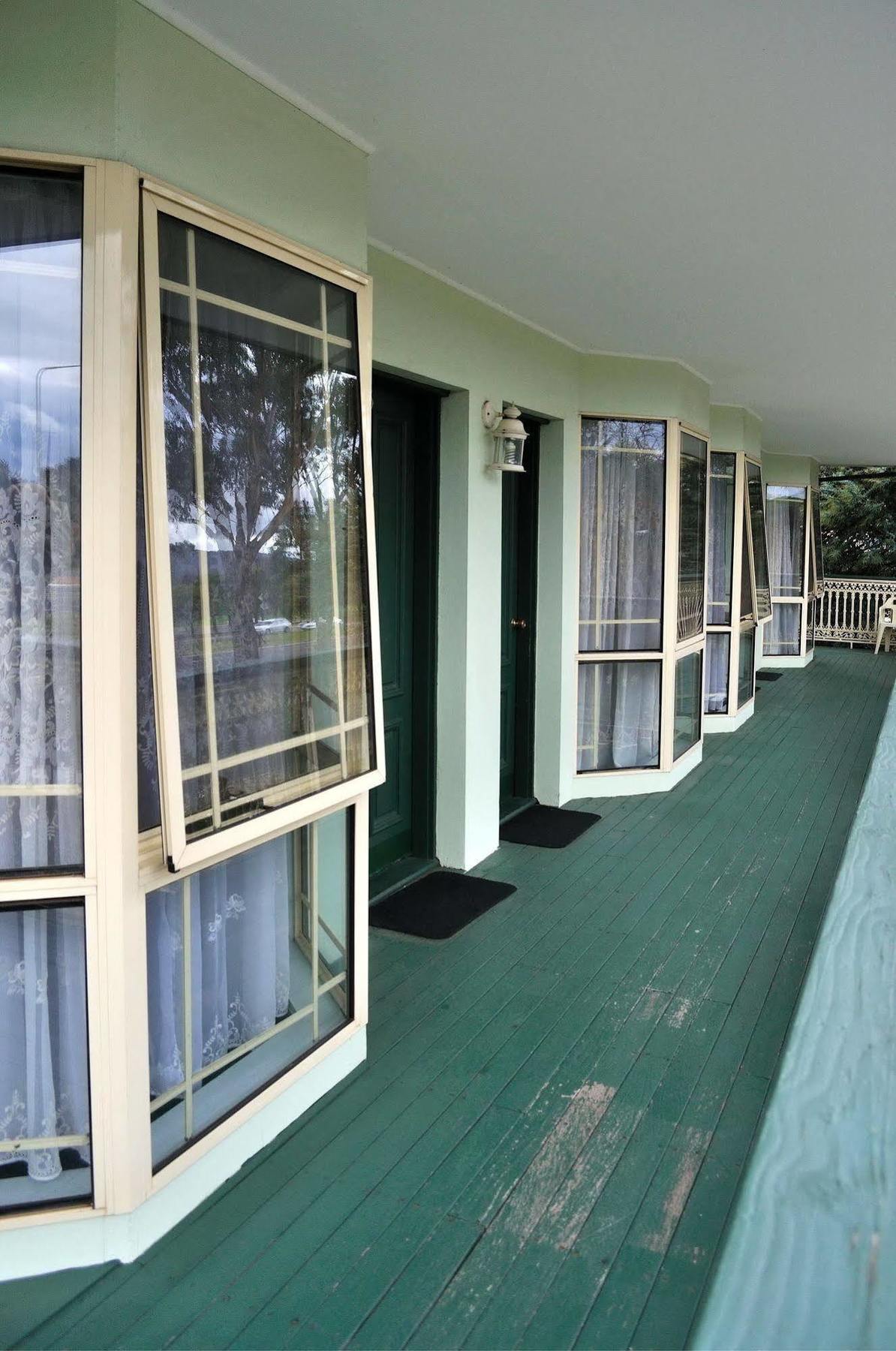 Miranda Lodge Camberra Exterior foto